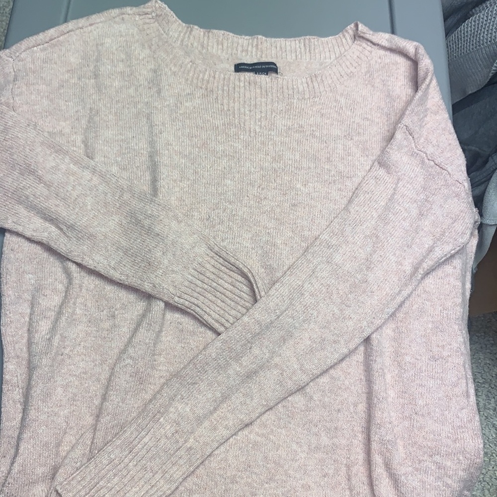 Light pink sweater from American Eagle size small - Picture 4 of 5